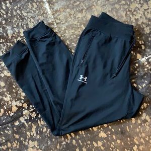 Men’s Under Amour black joggers